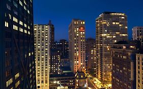 Hilton Chicago Magnificent Mile Suites